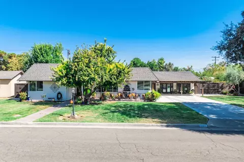 2061 Short Dr, Hanford, CA 93230