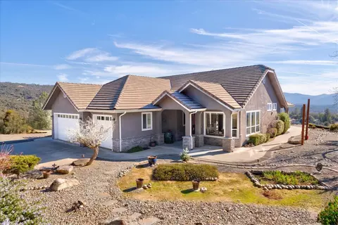 45500 Right Rd, Ahwahnee, CA 93601