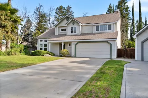 10731 N Windham Bay Cir, Fresno, CA 93730