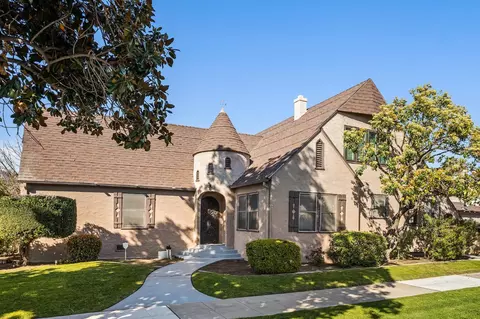 3006 N Van Ness Blvd, Fresno, CA 93704