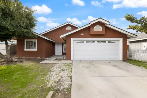 41715 Paradise Ct, Orosi, CA 93647