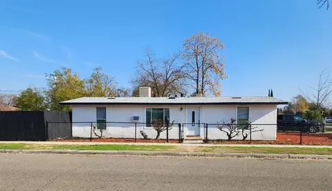 1105 E Kaviland Ave, Fresno, CA 93706