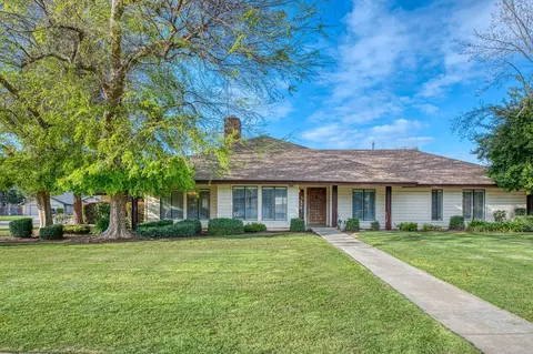 5245 E Heaton Ave, Fresno, CA 93727