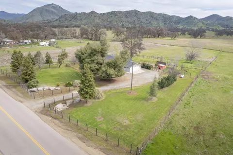 32646 Indian Guide Rd, Yokuts Valley, CA 93675