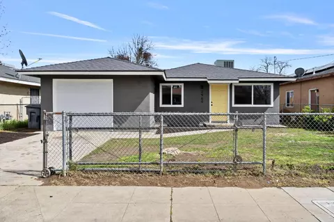 2969 S Clara Ave, Fresno, CA 93706