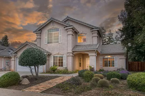 2822 E Granada Ave, Fresno, CA 93720