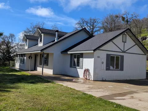 47232 Creekside Rd, Yokuts Valley, CA 93675