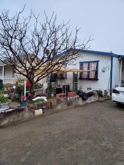 324 E Madera St, Avenal, CA 93204