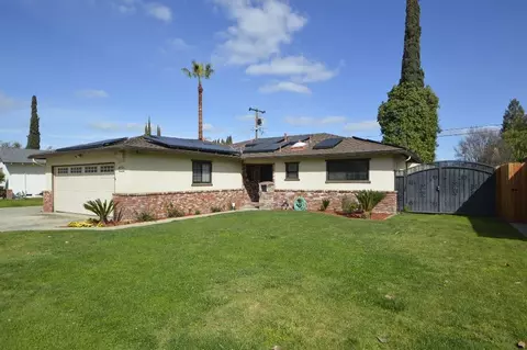 4618 N 6th St N, Fresno, CA 93726