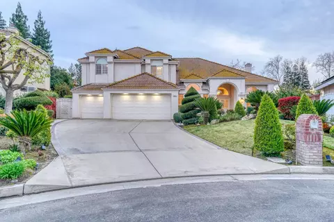 10637 N Rushmore Dr, Fresno, CA 93730