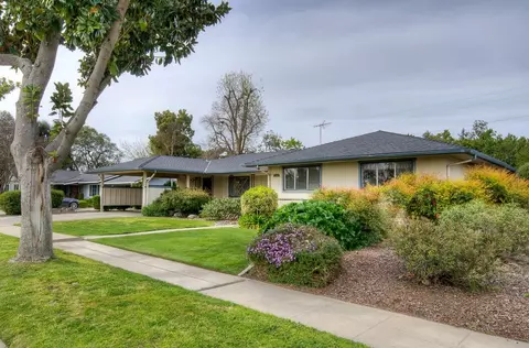 530 W San Gabriel Ave, Fresno, CA 93705