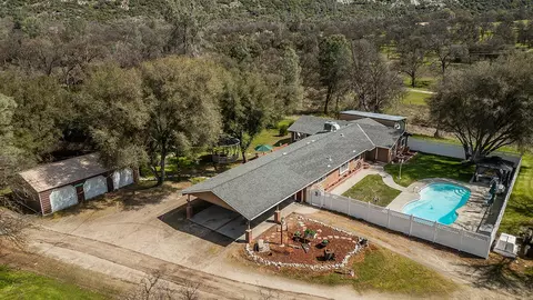 34651 Lodge Rd, Tollhouse, CA 93667