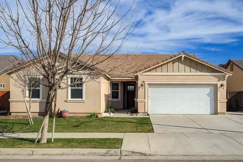 1104 Par Ave, Lemoore, CA 93245