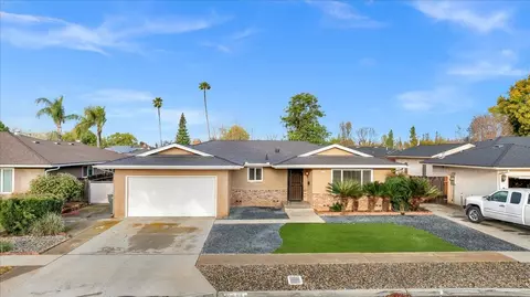 6515 N Angus St, Fresno, CA 93710