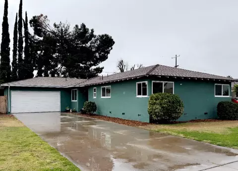3926 E Fountain Way, Fresno, CA 93726