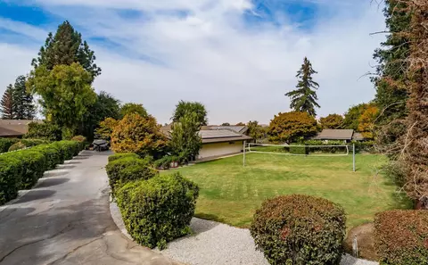 12558 Valley Vista Ln, Fresno, CA 93730