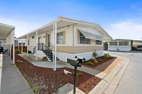 1001 Sylmar Ave #142, Clovis, CA 93612