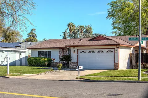7310 N Adoline Ave, Fresno, CA 93711