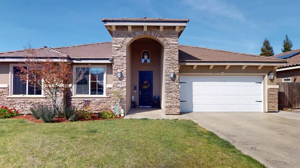  1434 Taylor Ln, Madera, CA 93637 photo 1