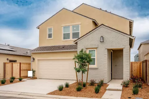 694 Thomas Way, Madera, CA 93636