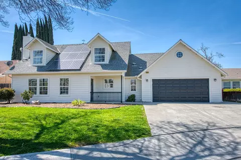 2874 Kensington Ct, Hanford, CA 93230