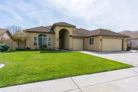 3670 Doubletree Way, Madera, CA 93637