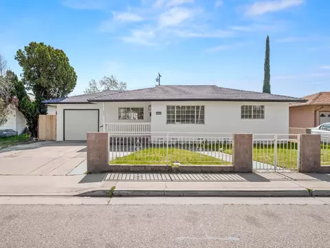 3932 E Clinton Ave, Fresno, CA 93703