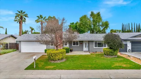 1032 W Laura Ave, Visalia, CA 93277