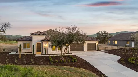 19710 Ventana Hills Dr, Clovis, CA 93619