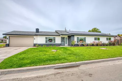 500 N Granada Dr, Madera, CA 93637