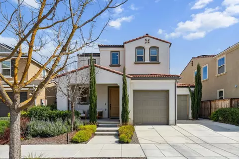 4401 Hillside Rd, Madera, CA 93636