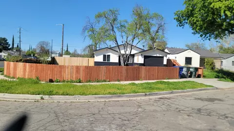4211 E Ball Ave, Fresno, CA 93702