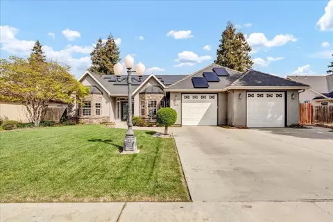 355 Old Line Ave, Exeter, CA 93221