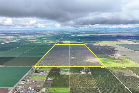 22198 Road 180, Lindsay, CA 93247