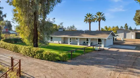 7084 E Clinton Ave, Fresno, CA 93737