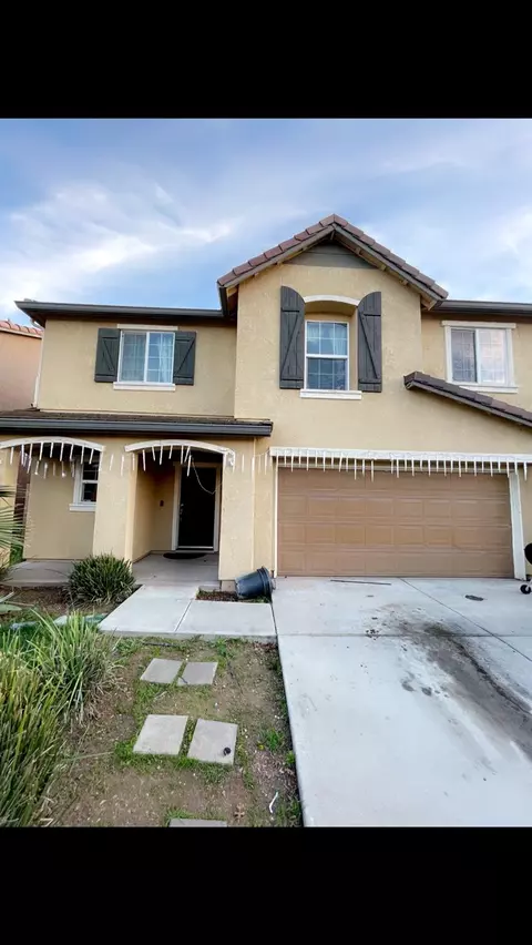 1418 E Almond Ave, Madera, CA 93638