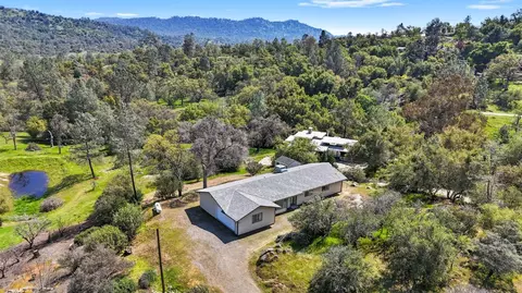 29945 Tioga Dr, Coarsegold, CA 93614