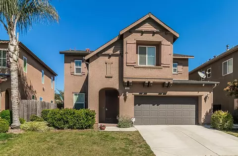 7448 E Ramona Way, Fresno, CA 93737