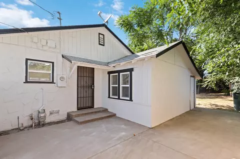 Exterior - 4139 E Hedges Ave, Fresno, CA 93703 photo 7 of 7