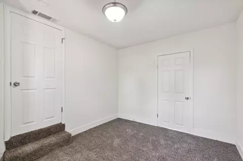 Bedroom - 4139 E Hedges Ave, Fresno, CA 93703 photo 5 of 6