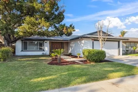 2442 W San Gabriel Ave, Fresno, CA 93705