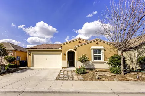 3831 Joaquin Ave, Clovis, CA 93619