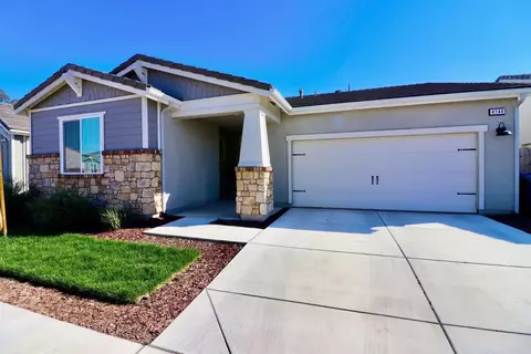 4144 Hoblitt, Clovis, CA 93619