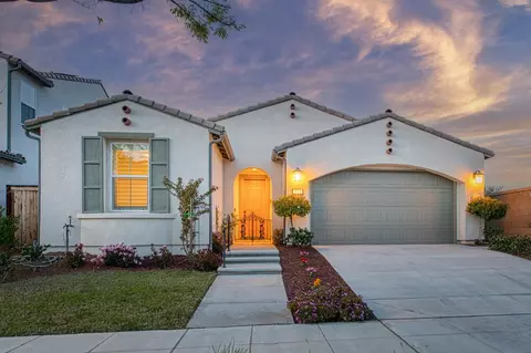 639 Overstone Ave, Madera, CA 93636