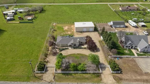 6081 Elwood Rd, Sanger, CA 93657