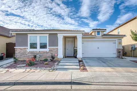 3866 Bellaire Ave, Clovis, CA 93619