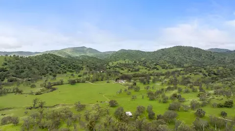 53660 Drive 152, Orosi, CA 93647