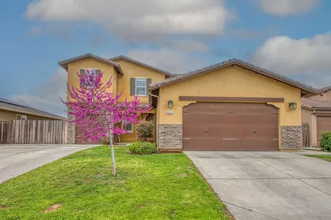 3036 Portals Ave, Clovis, CA 93619