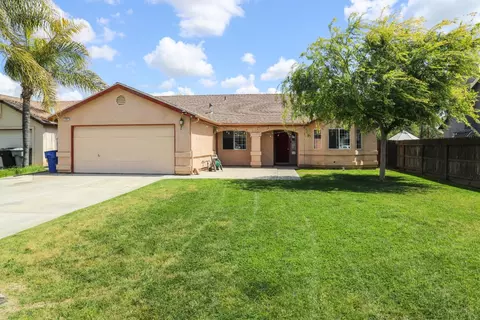 1293 Armstrong Dr, Hanford, CA 93230