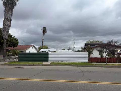 417 S C St, Madera, CA 93638